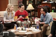 (v.li.): Riki Lindhome (Ramona Nowitzki), Jim Parsons (Sheldon Cooper), Johnny Galecki (Leonard Hofstadter).