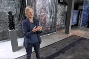 Die K&uuml;nstlerin Evi Keller fokussiert ihre Arbeit &bdquo;Mati&egrave;re-Lumi&egrave;re&ldquo; auf den spirituellen Aspekt der Sonne.