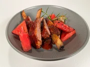 Hans-J&ouml;rg Bachmeier kocht Spareribs vom Kalb mit gegrillten Melonen.