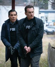 L-R: Clinton Skye (Nathaniel Arcand), Jess LaCroix (Julian McMahon)