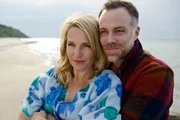 Die gemeinsame Zukunft im Blick: Tanja Wedhorn als Nora Kaminski, Bernhard Piesk als Max Jensen