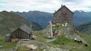 Die Erlanger H&uuml;tte in den &Ouml;tztaler Alpen.