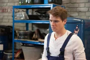 Moritz (Marvin Linke) ist entt&auml;uscht, dass Lisa ihr Date abgesagt hat.