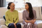 l-r: S. Epatha Merkerson als Sharon Goodwin, Nicolette Robinson als Tara Goodwin l-r: S. Epatha Merkerson als Sharon Goodwin, Nicolette Robinson als Tara Goodwin
