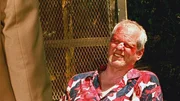 Der ehemalige FBI-Agent Virgil Watkins (Chris Ellis) verdient seinen Lebensunterhalt als Geldeintreiber. Bei seinem letzten Job wurde er jedoch brutal zusammengeschlagen. Der ehemalige FBI-Agent Virgil Watkins (Chris Ellis) verdient seinen Lebensunterhalt als Geldeintreiber. Bei seinem letzten Job wurde er jedoch brutal zusammengeschlagen.