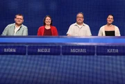 Die Kandidat:innen (v.l.n.r. am Panel): Bj&ouml;rn Kurek, Nicole Sewart, Michael Scherf, Katja Radermacher.