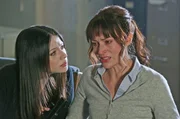 Michelle Trachtenberg, Beth Riesgraf