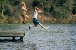 Gehen gemeinsam durch dick und d&uuml;nn: Thomas J. (Macaulay Culkin, l.) und Vada (Anna Chlumsky, r.) ...