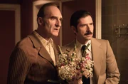 v.l. Marcel B&eacute;nes (Michel Vuillermoz) und Didier Mathure (Melvil Poupaud)