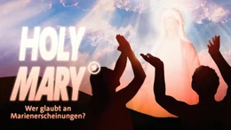 Marienerscheinungen - f&uuml;r die einen ein Hoffnungszeichen, f&uuml;r die anderen Aberglaube und religi&ouml;ses Marketing. Die Doku "Holy Mary - Wer glaubt an Marienerscheinungen?" begleitet den gl&auml;ubigen Familienvater Dominic und seine beiden T&ouml;chter auf einen Roadtrip mit dem Campingbus. Im Bild: Silhouetten von zwei Personen, die Richtung Himmel beten. In den Wolken ist schemenhaft eine Figur der heiligen Maria zu sehen. Weiteres Bildmaterial finden Sie unter www.br-foto.de.