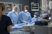GREY&rsquo;S ANATOMY - &ldquo;Only the Strong Survive&rdquo; - After the catastrophic hospital explosion, Grey Sloan&rsquo;s staff scrambles to save not only their patients&rsquo; lives but also their own. Confronted with impossible surgical decisions and emotional turmoil, they fight to preserve life amid devastation. KEVIN MCKIDD, ANTHONY HILL, CHANDRA WILSON