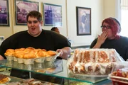 Corey and Renee visit Agan&sbquo;&Auml;&ocirc;s Bakery to pick up treats.