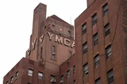 Seit &uuml;ber einem Jahrhundert erklingt im New Yorker Stadtteil Harlem Jazz. Die Musik war Teil der Harlem-Renaissance &ndash; einer unerh&ouml;rt kreativen Kunstbewegung, die Musik, Literatur und Malerei erfasste.