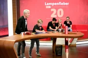 v.li.: Guido Cantz und ein Teil des Teams "Lampenfieber" Nick Steible, Luca Nowag, Michel Wendlandt, Yara Kienzler.