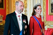 08.07.2025, Windsor: Kate, Princess of Wales, und Prinz William, Prince of Wales, treffen zum Staatsbankett f&uuml;r den franz&ouml;sischen Pr&auml;sidenten Macron und seine Frau Brigitte auf Schloss Windsor ein.