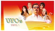 UFOs - Staffel 1 1978. Didier Mathure, brillanter Raumfahrtingenieur, erlebt einen herben R&uuml;ckschlag als seine Rakete beim Start explodiert. Doch dann wird er zum Leiter der GEPAN ernannt, einer auf UFOs spezialisierten Einheit, deren Mitglieder auf einem anderen Planeten zu leben scheinen. Hier soll er nun wissenschaftliche Erkl&auml;rungen f&uuml;r UFO-Sichtungen finden, ein Albtraumjob f&uuml;r einen &uuml;berzeugten Rationalisten wie ihn. Doch ein unvorstellbares Ereignis stellt alles auf den Kopf und er&ouml;ffnet ihm eine neue Welt. v.l.n.r. Elise Conti (G&eacute;raldine Pailhas), V&eacute;ra Clouseau (Daphn&eacute; Patakia),  Didier Mathure (Melvil Poupaud), R&eacute;my Bidaut (Quentin Dolmaire), Marcel B&eacute;nes (Michel Vuillermoz) - Keyvisual