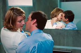 Nieves (Najwa Nimri) und Fernando (Eduard Fern&aacute;ndez).