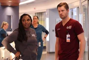 (l-r) Marlyne Barrett als Maggie Lockwood, Luke Mitchell als Dr. Mitch Ripley (l-r) Marlyne Barrett als Maggie Lockwood, Luke Mitchell als Dr. Mitch Ripley