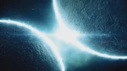 Bei der Kollision zweier Neutronensterne entstehen Elemente, die unser Leben prägen – zum Beispiel Gold. Bei der Kollision zweier Neutronensterne entstehen Elemente, die unser Leben prägen – zum Beispiel Gold.