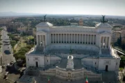 Auf dem Kapitolsh&uuml;gel am S&uuml;dende der Via del Corso thront das Nationaldenkmal f&uuml;r Viktor Emanuel II.