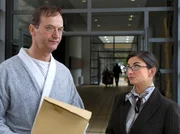 MDR Fernsehen IN ALLER FREUNDSCHAFT FOLGE 428, "Der Hang zum &Uuml;berschwang", am Donnerstag (21.11.13) um 11:45 Uhr. Astrid Lohse (Ilka Teichm&uuml;ller), die Assistentin von Prof. Pommerenke (Arnfried Lerche) bringt ihm wichtige Unterlagen in die Sachsenklinik. Doch das ist nicht der einzige Grund f&uuml;r ihren Besuch. Astrid sagt dem Prof., dass sie k&uuml;ndigen wird, da sie von der Universit&auml;t Rostock eine neue Stelle mit Lehrauftrag &uuml;bernehmen wird. Bei Prof. Pommerenke ist sie nur Assistentin. Pommerenke reagiert geschockt.