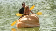 L-R: Phil Dunphy (Ty Burrell) und Claire Dunphy (Julie Bowen)