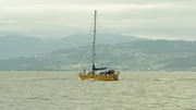 Die Albebaran ist ein Forschungssegelschiff, das immer wieder auf dem Bodensee kreuzt, um Sch&uuml;lern der Anrainergemeinden die Arbeit von Biologen n&auml;herzubringen und ein Bewusstsein f&uuml;r die &ouml;kologischen Aspekte des Sees zu vermitteln.