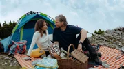 Markus (Sebastian Str&ouml;bel) hat an seinem freien Tag eine besondere &Uuml;berraschung f&uuml;r Alex (Viktoria Ngots&eacute;) vorbereitet.