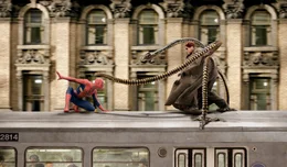Ein Kampf auf Leben und Tod entbrennt zwischen Spider-Man (Tobey Maguire, l.) und Doc Ock (Alfred Molina, r.) ...