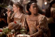 Catherine of Aragon (l., Charlotte Hope) und Lina de Cardonnes (r., Stephanie Levi-John). Catherine of Aragon (l., Charlotte Hope) und Lina de Cardonnes (r., Stephanie Levi-John).