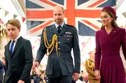 Prinz William in Begleitung von Prinzessin Catherine und Prinz George bei Feierlichkeiten zum VE-Day (Victory in Europe), Mai 2025. Prinz William in Begleitung von Prinzessin Catherine und Prinz George bei Feierlichkeiten zum VE-Day (Victory in Europe), Mai 2025.