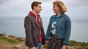 Perry Santos (Jordan Lee Moss) und Victoria Brennan (Natascha Weitzendorf) kommen sich durch ihre gemeinsame Liebe zur Kunst näher. Perry Santos (Jordan Lee Moss) und Victoria Brennan (Natascha Weitzendorf) kommen sich durch ihre gemeinsame Liebe zur Kunst näher.
