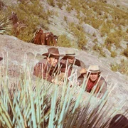 v.l.: Charley Bowdre (Ron Soble), Tom O'Folliard (Christopher Mitchum), Billy 'The Kid' Bonney (Geoffrey Deuel)