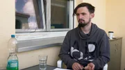 Kein Job, keine Wohnung - bei Jerrick (20) l&auml;uft aktuell nichts so, wie es sollte. Die schwierige Phase in seinem Leben schl&auml;gt sich mittlerweile auch auf seine Psyche nieder.; Kein Job, keine Wohnung &ndash; bei Jerrick (20) l&auml;uft aktuell nichts so, wie es sollte. Die schwierige Phase in seinem Leben schl&auml;gt sich mittlerweile auch auf seine Psyche nieder.