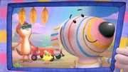 Wetterreporter Dylan (rechts) kann in seiner Sendung live von einem wundersch&ouml;nen Regenbogen berichten. Ozzy (links) und Bitsy (Mitte) bestaunen die farbenpr&auml;chtigen Lichter.