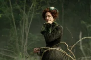 Aunt Elizabeth (Belinda Bromilow) Aunt Elizabeth (Belinda Bromilow)