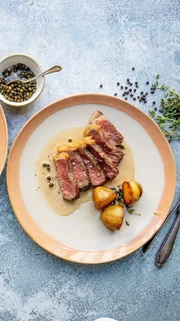 Rumpsteak mit Pfefferso&szlig;e.