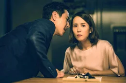 Geheimnisvoll: Der reiche Gesch&auml;ftsmann Herr Park (Lee Sun.kyun) und seine Frau Yeon Kyo (Cho Yeo-jeong) wissen nicht alles &uuml;ber ihre neuen Dienstboten.