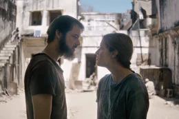 l-r: David Och (Sven Schelker), Daniela Widmer (Morgane Ferru)