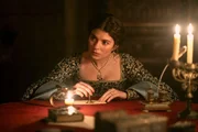 Emily Bader (Lady Jane Grey)