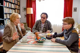 Christine Schorn (Katharina), Uwe Kockisch (Konrad), Kieran West (Georg).