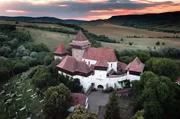 Es ist wie eine Zeitreise zur&uuml;ck ins Mittelalter &ndash; als nicht nur die Kirchenburg, sondern auch die Landschaft bei Deutsch-Wei&szlig;kirch entstand.