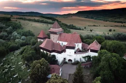 Es ist wie eine Zeitreise zur&uuml;ck ins Mittelalter &ndash; als nicht nur die Kirchenburg, sondern auch die Landschaft bei Deutsch-Wei&szlig;kirch entstand.