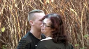 Nicole und Ren&eacute; planen ein romantisches Fotoshooting.