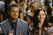Freuen sich für Izzie und Alex: Mark (Eric Dane, l.) und Lexie (Chyler Leigh, r.) ... Freuen sich für Izzie und Alex: Mark (Eric Dane, l.) und Lexie (Chyler Leigh, r.) ...