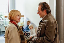 Christine Schorn (Katharina), Uwe Kockisch (Konrad).