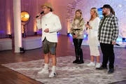 V.l.: Peter Heimerdinger, Loredana Bono, Zeliha Coban und Lex Spielhaupter performen in der Talent Academy, dem zweiten Set des Recalls in Rust.