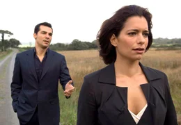 Lea (Sandra Speichert) ist entt&auml;uscht und will Brian (Erol Sander) verlassen.