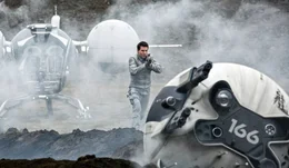 Tom Cruise (Jack Harper).