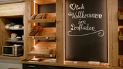 Der neue Dorfladen. Tausende Stunden ehrenamtlicher Arbeit, das Geld der Genossen und die F&ouml;rderung durch LEADER, einem F&ouml;rderprogramm der Europ&auml;ischen Union zur Entwicklung des l&auml;ndlichen Raumes, haben den Umbau erm&ouml;glicht.